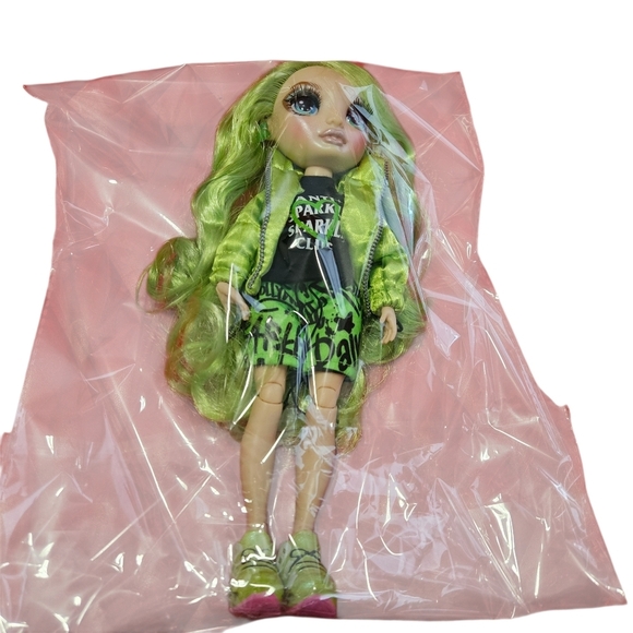 Rainbow High Hunter Fashion Doll Green Outfit Only 10" - Picture 9 of 11